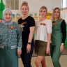Мастер-класс по изготовлению сувениров  ко Дню Победы провели на железнодорожном вокзале Астрахани