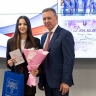 Школьники из Южно-Сахалинска получили первые паспорта из рук мэра