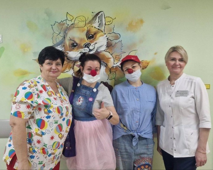 «Клоунский патруль» прибыл в детскую областную больницу