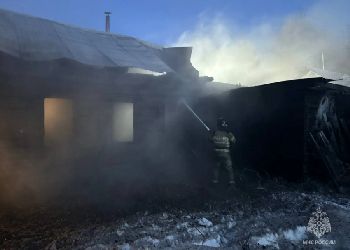 В Амурской области в сгоревшем доме нашли тела двоих мужчин В Амурской области в сгоревшем доме нашли тела двоих мужчин