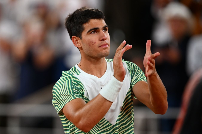 Алькарас досрочно вышел в полуфинал Итогового турнира ATP Алькарас досрочно вышел в полуфинал Итогового турнира ATP