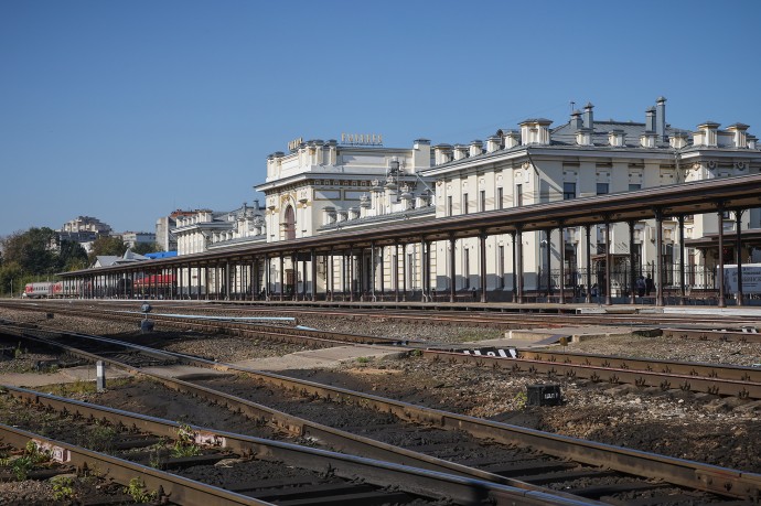 Меры по обеспечению безопасности на переходе через железнодорожные пути к вокзалу приняли в Рыбинске Меры по обеспечению безопасности на переходе через железнодорожные пути к вокзалу приняли в Рыбинске