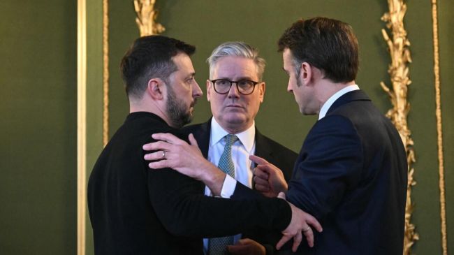 Зеленский вынуждает Трампа говорить с ним через Макрона и Стармера — нардеп