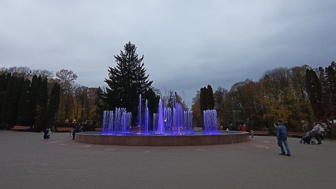 В ЦПКиО им. Белоусова заработал фонтан