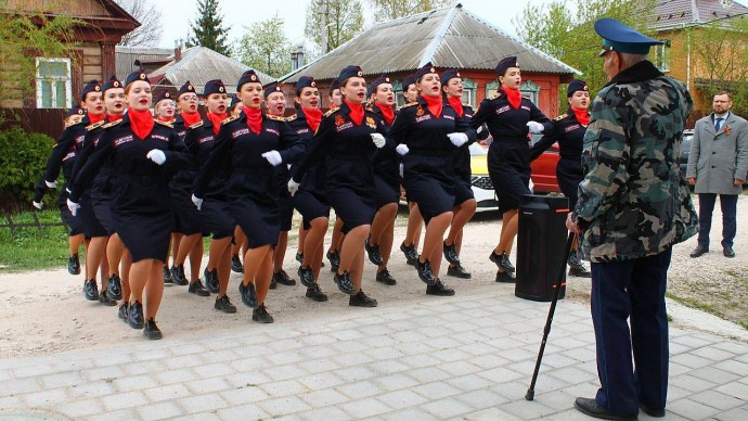 В Туле стартовала акция «Парад у дома ветерана»
