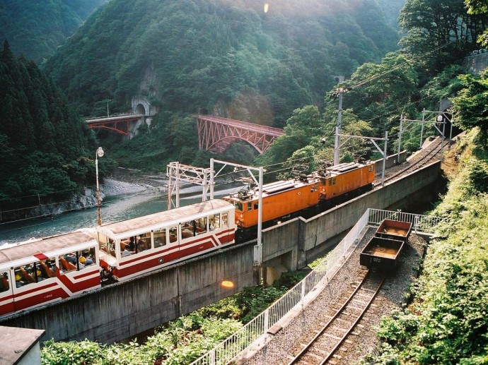 Секретный аттракцион Японии: как маленький поезд затмил даже знаменитый синкансен Секретный аттракцион Японии: как маленький поезд затмил даже знаменитый синкансен