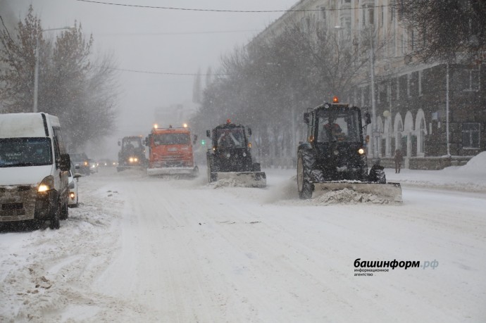 В Башкирии для уборки снега планируют задействовать более 3,3 тысяч техники