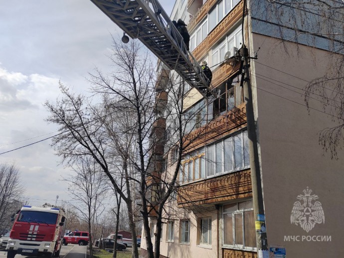 Пожар на улице Клары Цеткин в Пензе тушили около 30 человек