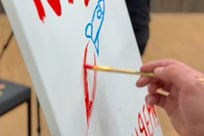 Исписавший Суджу матерными надписями российский рэпер провел урок рисования для детей