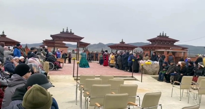 В районе Бурятии освятили первый дуган паломнического комплекса В районе Бурятии освятили первый дуган паломнического комплекса