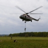 Спецподразделения Управления Росгвардии по Мордовии отработали беспарашютное десантирование с вертолета Ми-8