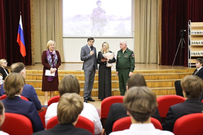 Сергей Кравцов принял участие в памятном мероприятии в честь учителя ОБЖ Геннадия Старунова Сергей Кравцов принял участие в памятном мероприятии в честь учителя ОБЖ Геннадия Старунова