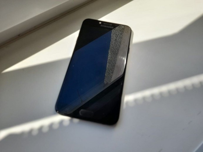 «Интернет не работает»: владивостокцы жалуются на сбои в сети у крупнейшего оператора