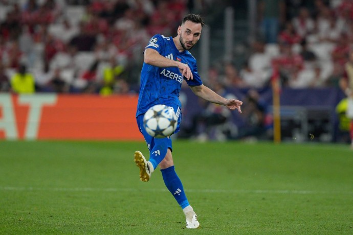 «Карабах» дома проиграл «Аяксу» в матче Лиги чемпионов