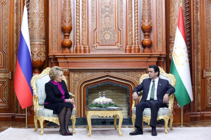 Матвиенко встретилась с главой верхней палаты парламента Таджикистана Эмомали Матвиенко встретилась с главой верхней палаты парламента Таджикистана Эмомали