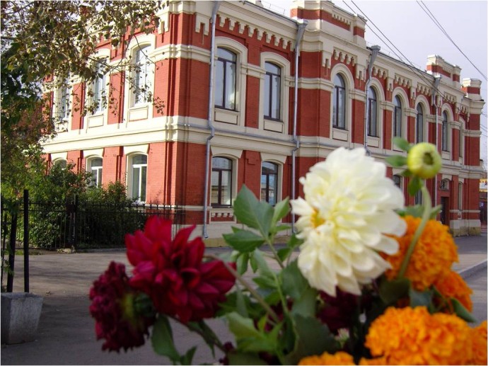 В Иркутске отреставрируют школу имени Пономарева В Иркутске отреставрируют школу имени Пономарева