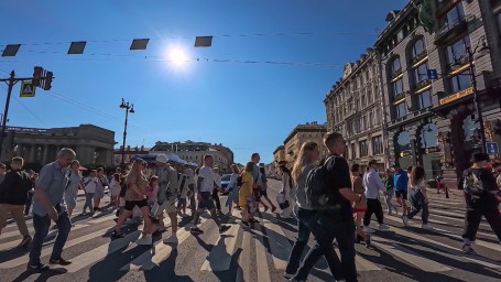 «Оранжевый» уровень означает повышенный риск для здоровья — особенно для пожилых людей и детей