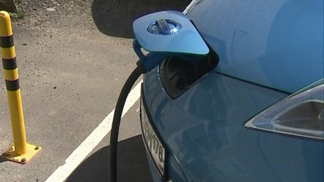 В Петербурге резко упали цены на новые электромобили