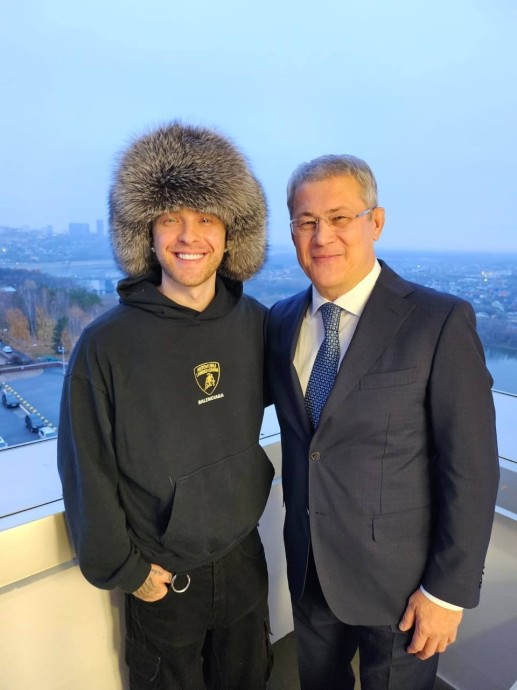 Радий Хабиров подарил Егору Криду башкирский малахай Радий Хабиров подарил Егору Криду башкирский малахай