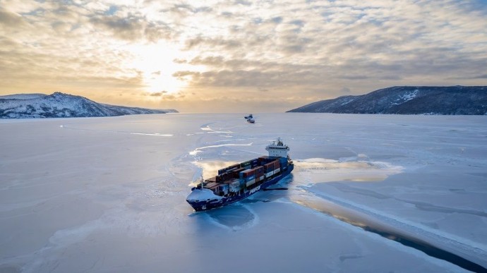 FESCO завершает доставку грузов на Чукотку дополнительным рейсом