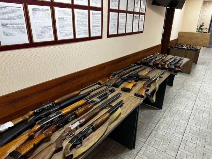 Более 40 ружей и 450 боеприпасов передали астраханцы для нужд СВО