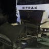 В Башкирии лоб в лоб столкнулись легковушка и фура