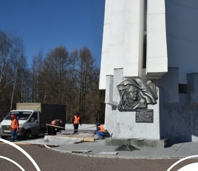 В Кирове начался ремонт мемориальной зоны в парке Победы