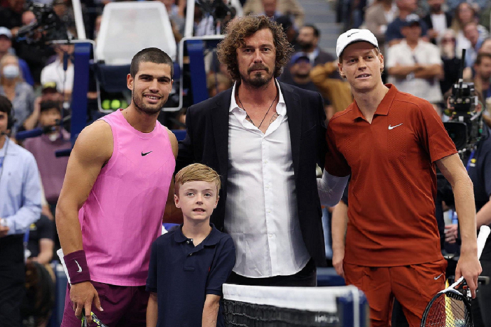 Фото: Марат Сафин провёл жеребьёвку финала US Open Синнер - Алькарас Фото: Марат Сафин провёл жеребьёвку финала US Open Синнер - Алькарас