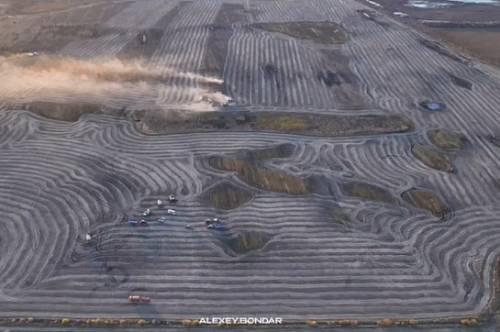 В Приамурье с дрона сняли атмосферное видео об уборочной кампании В Приамурье с дрона сняли атмосферное видео об уборочной кампании