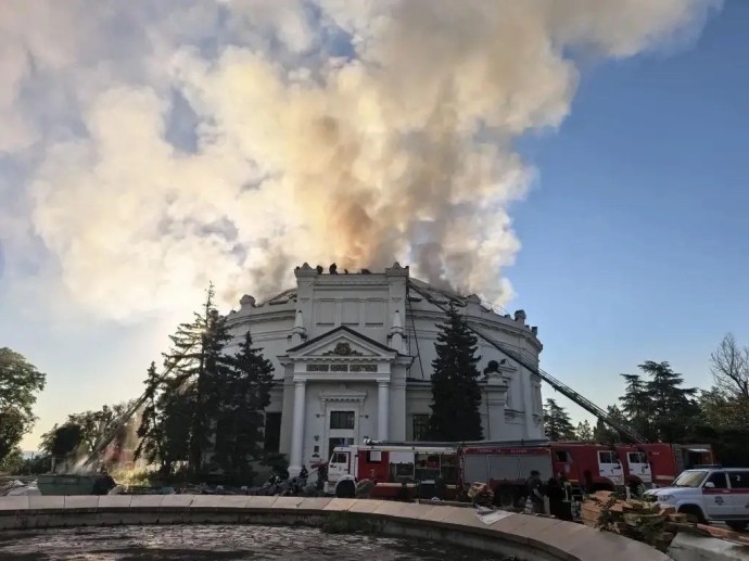В ЮНЕСКО осудили удар по музею-панораме «Оборона Севастополя» В ЮНЕСКО осудили удар по музею-панораме «Оборона Севастополя»