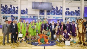 Александр Новак принял участие в благотворительном баскетбольном гала-матче на кубок Российской энергетической недели