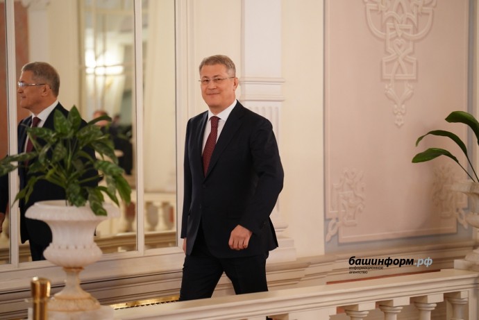 Радий Хабиров посетил премьеру балета Башоперы в Большом театре России
