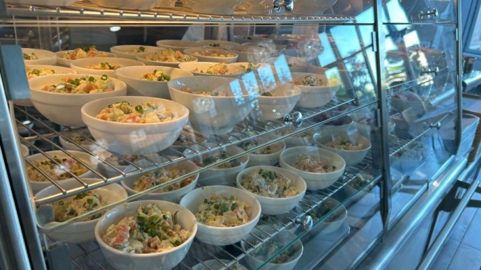 Несвежая еда в школьной столовой: жалоба от родителей учеников Владивостока Несвежая еда в школьной столовой: жалоба от родителей учеников Владивостока