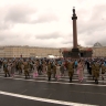 В вальсе на Дворцовой площади закружились 1945 человек