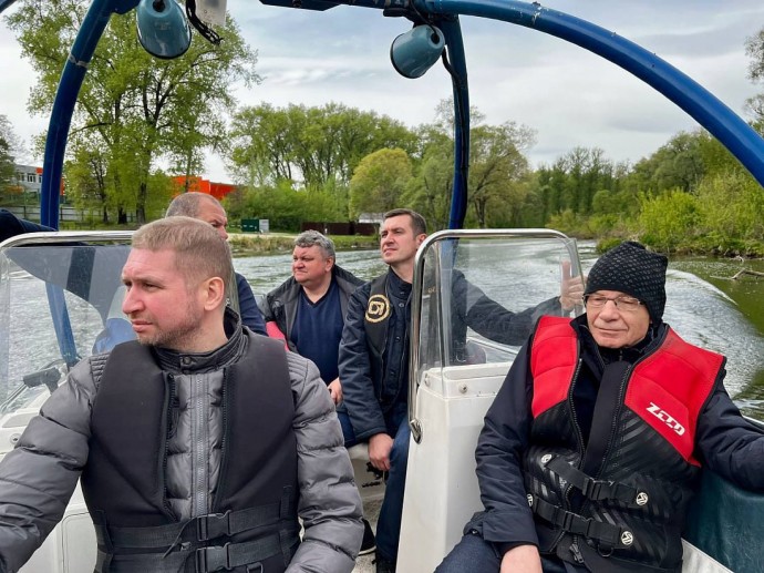 В Курске началась масштабная очистка реки Тускарь