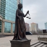 Городские власти добиваются сноса четырех павильонов по шоссе Космонавтов