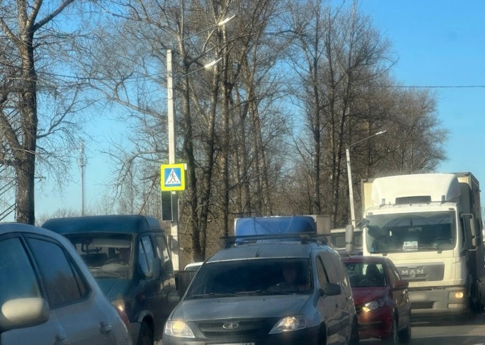 Лихих костромичей на дорогах поджидали спрятавшиеся полицейские
