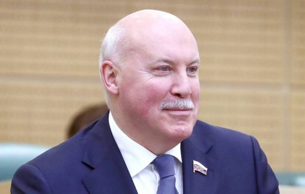 Представителем президента России в Конституционном суде стал Дмитрий Мезенцев