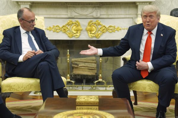 Мерц обсудил с Трампом его план по Украине