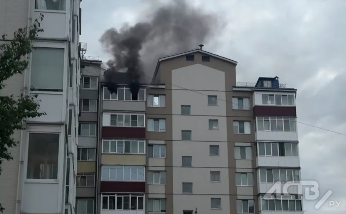 Добирались до очага по пожарной лестнице: детали возгорания в девятиэтажке в Южно-Сахалинске