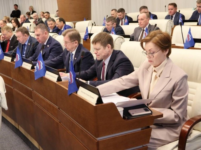 Держать руку на пульсе. Краевой парламент провел мартовское пленарное заседание.