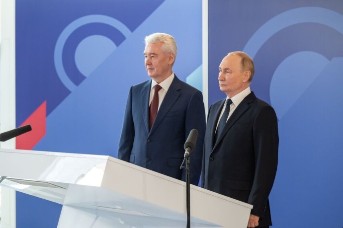 Собянин и Путин посетили выставку «Великая Победа. Россия – моя история»