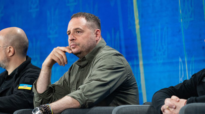 FT: обыски у Ермака связаны с расследованием коррупции в энергосекторе Украины