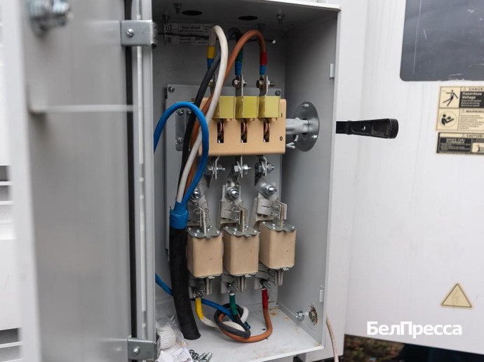 Вячеслав Гладков сообщил о поступлении в регион 41 генератора Вячеслав Гладков сообщил о поступлении в регион 41 генератора