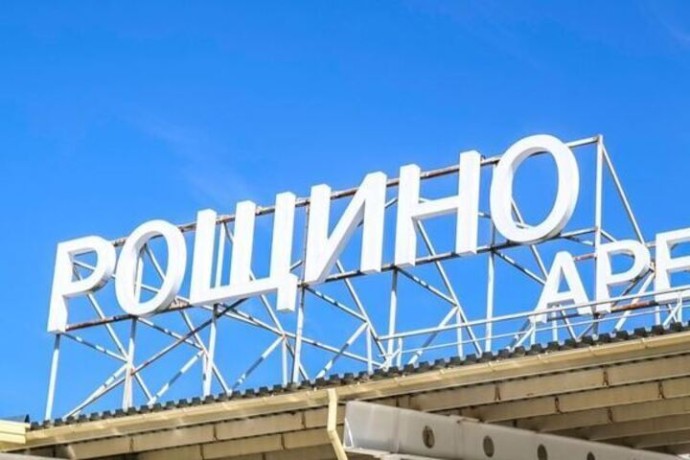 Болельщикам ФК «Ленинградец» предложили подкормить животных из приюта