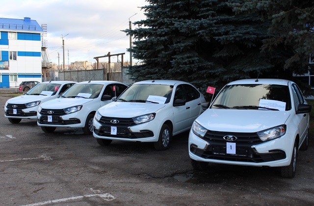 В Мордовии еще 4 спецавтомобиля передано жителям региона, пострадавшим на производстве В Мордовии еще 4 спецавтомобиля передано жителям региона, пострадавшим на производстве