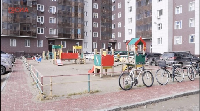 Жильцы многоэтажки в Якутске несколько лет страдают от прорывов канализации и промерзания квартир