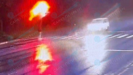 В Красном Селе машина сбила подростка: юноша в коме