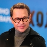 Банданы, бюстгальтеры, накладки для сосков. Всем этим актер Павел Деревянко сможет торговать под своим товарным знаком