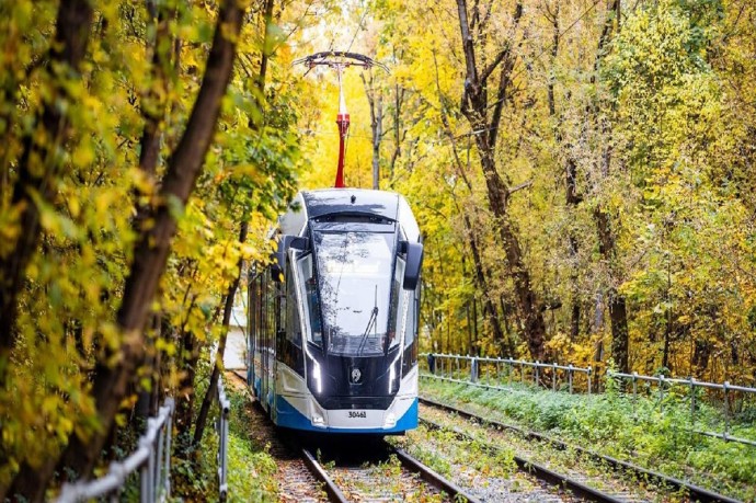 В Москве готовят к тестовым поездкам очередной беспилотный трехсекционный трамвай В Москве готовят к тестовым поездкам очередной беспилотный трехсекционный трамвай